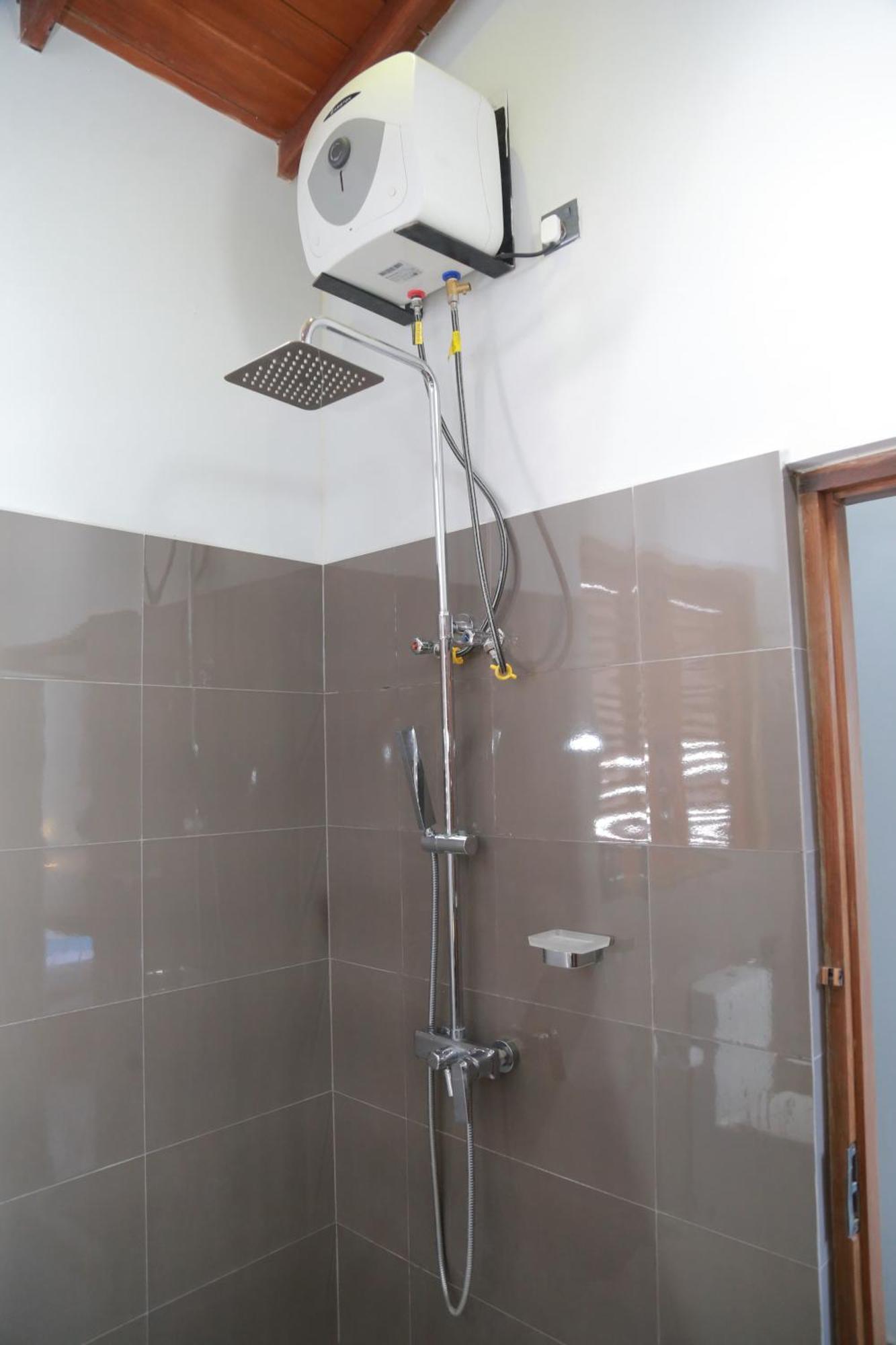 Golden Shower Inn Kandy Eksteriør billede