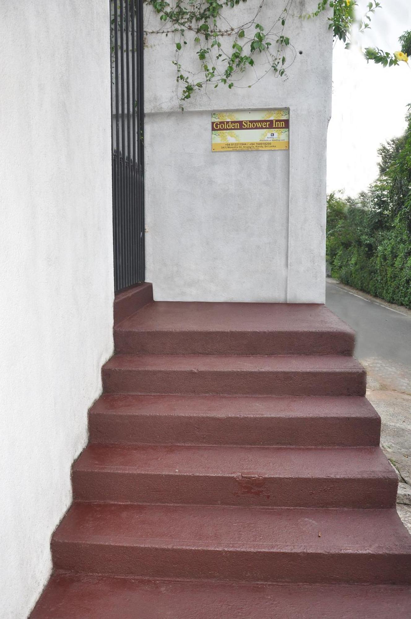 Golden Shower Inn Kandy Eksteriør billede