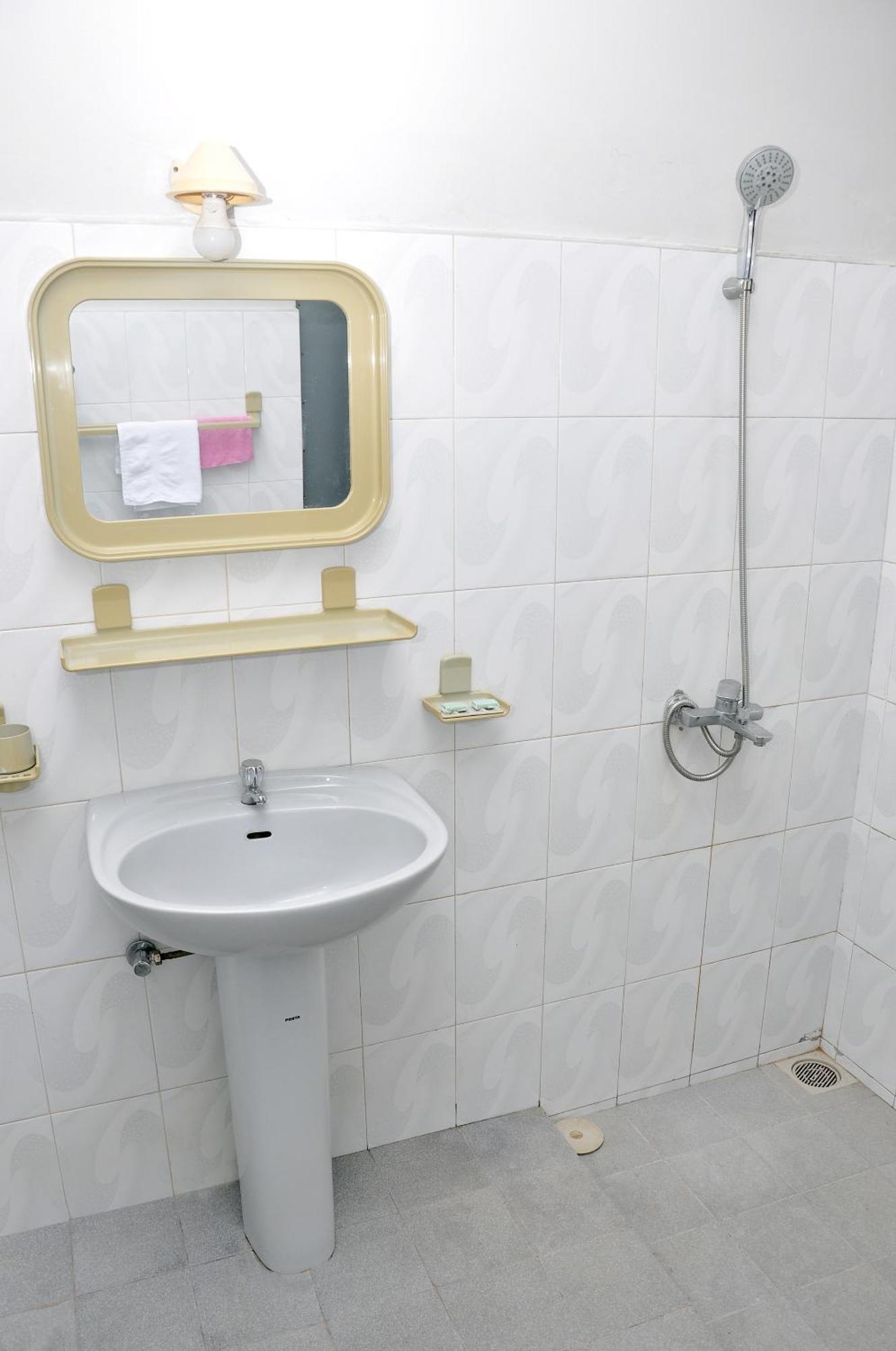 Golden Shower Inn Kandy Eksteriør billede